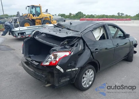 2018 Nissan Versa 1.6 S+ from USA, damaged, VIN 3N1CN7AP1JL812160